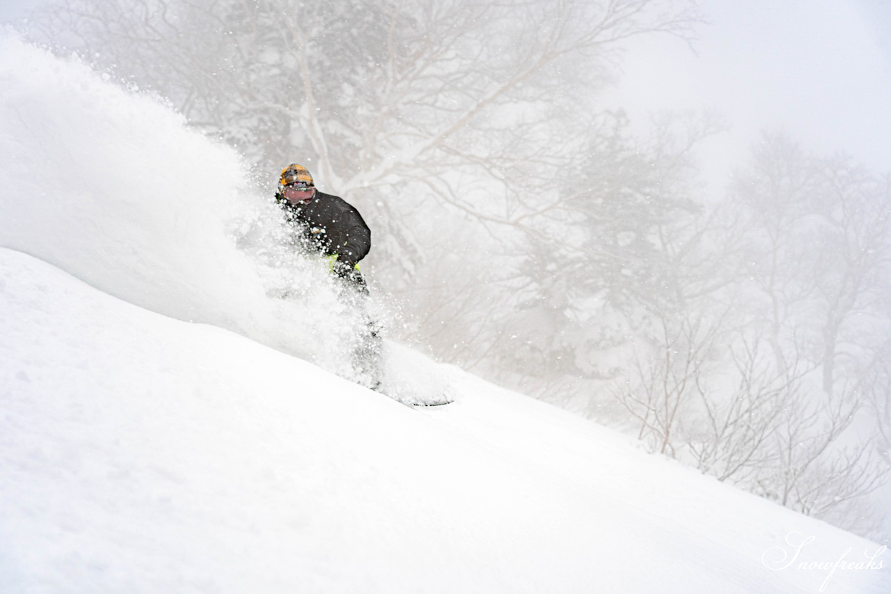 層雲峡黒岳ロープウェイスキー場　積雪170cm、雪質はパウダースノー。やはり、黒岳は別格のコンディション！